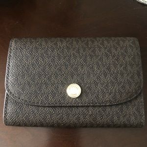 Michael Kors Monogram Wallet